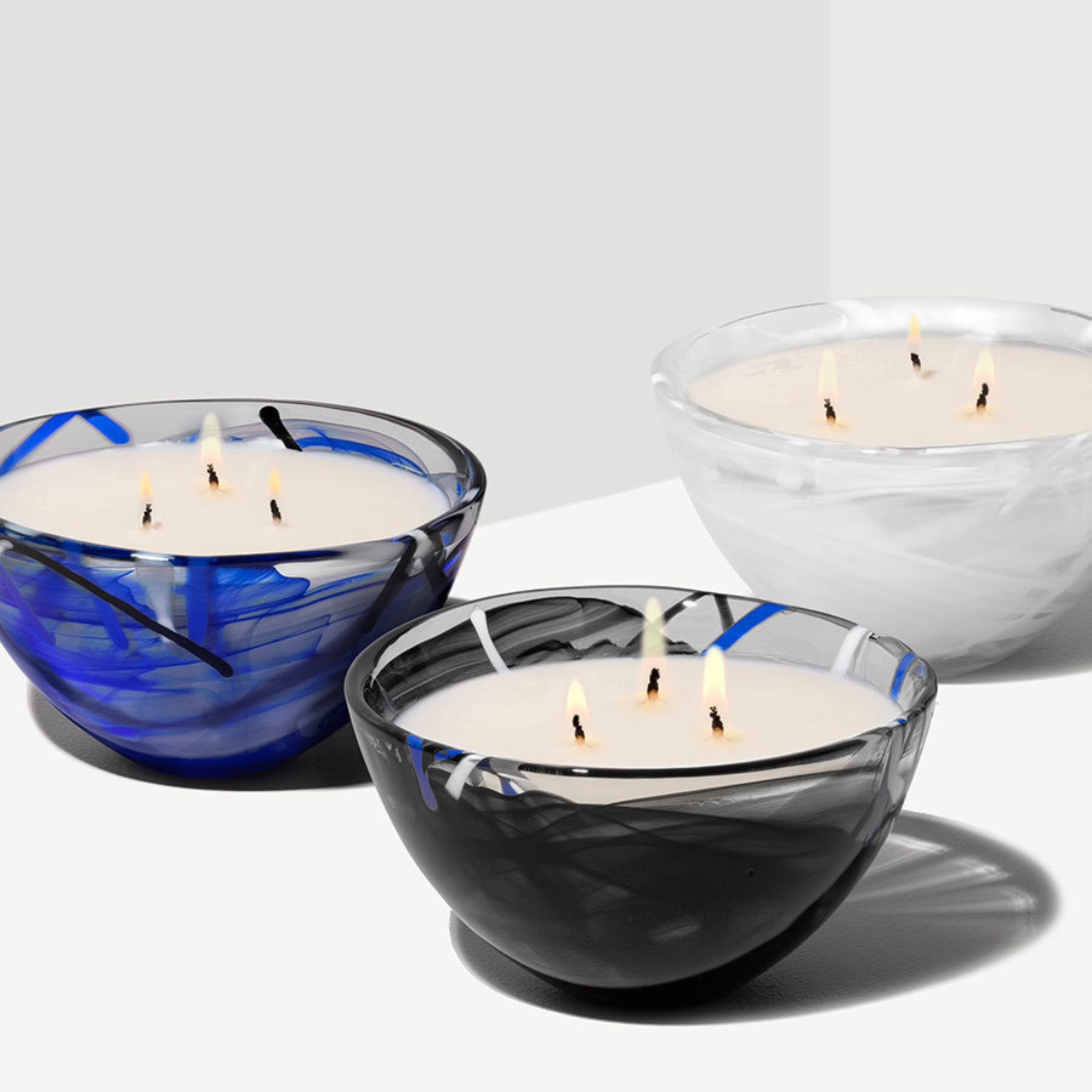 Contrast Candle Blue - Coastal Bloom