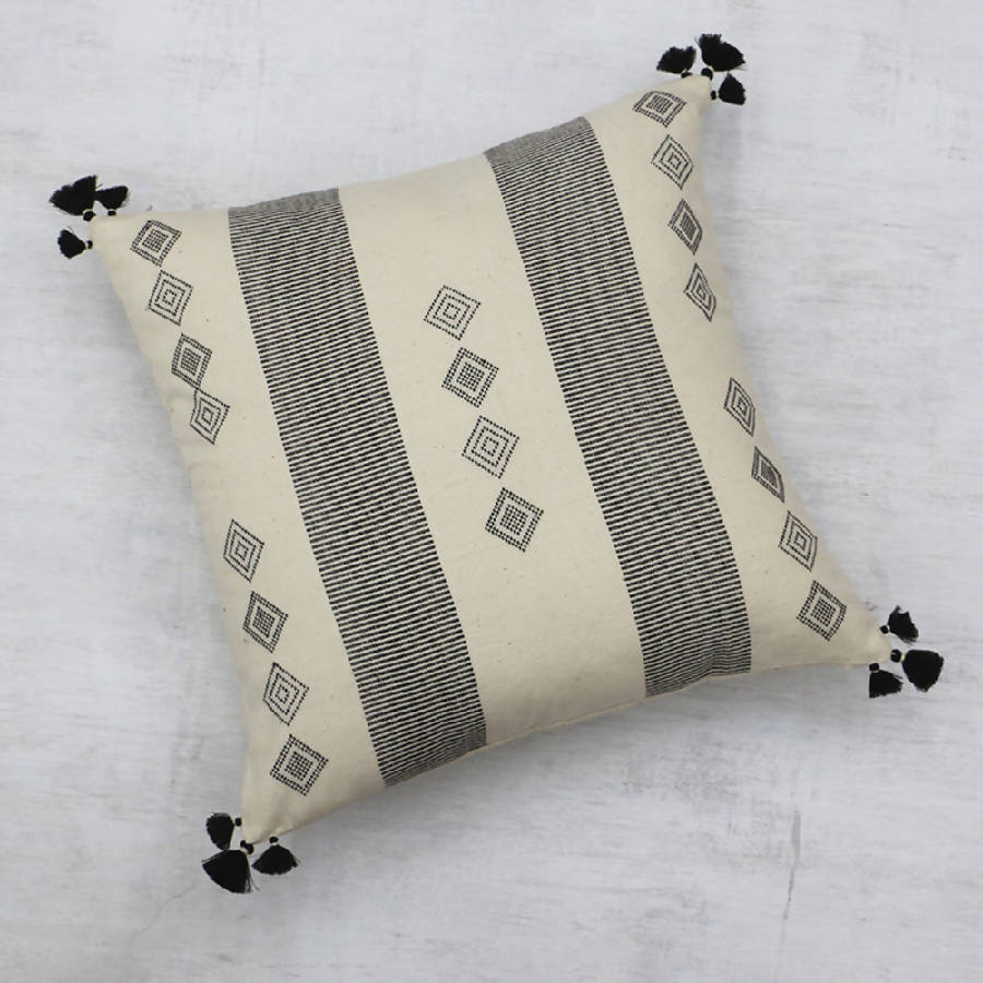 Trekant Handwoven Pillow Cover