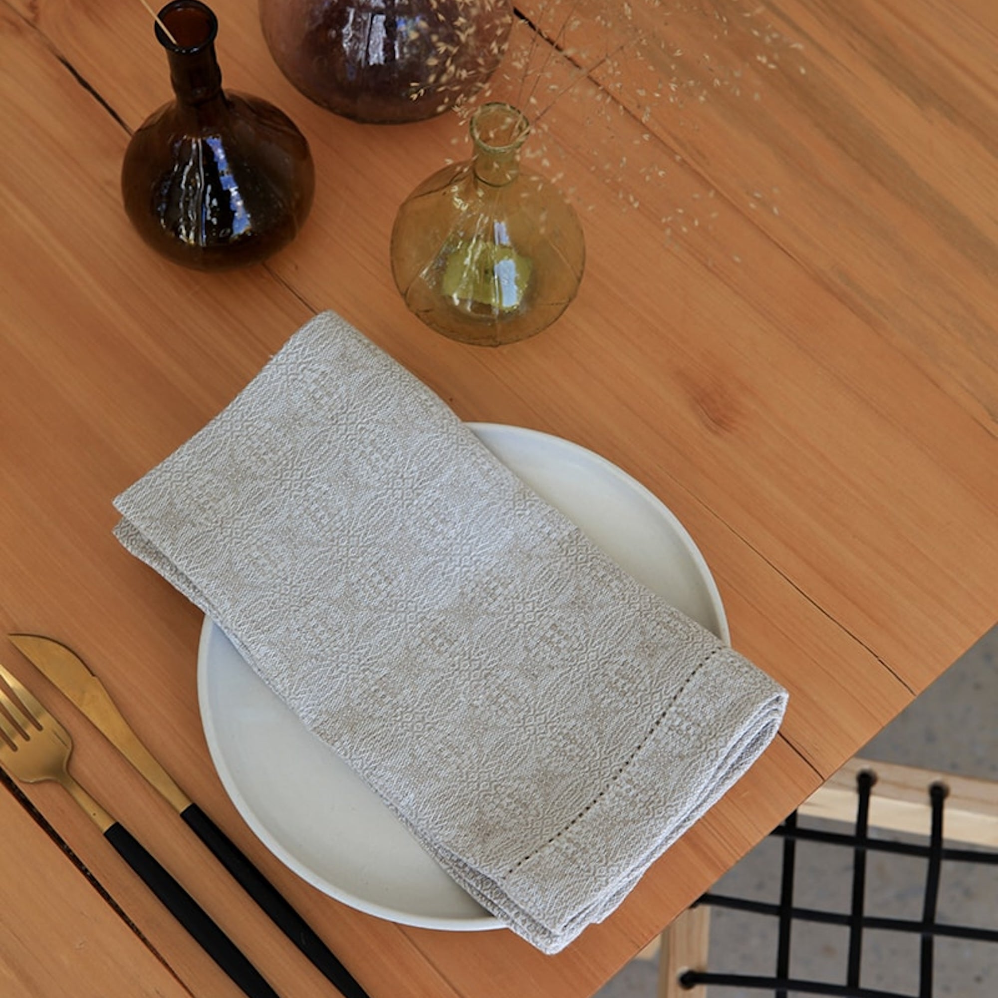 S/4 Cloverleaf Napkins - Natural